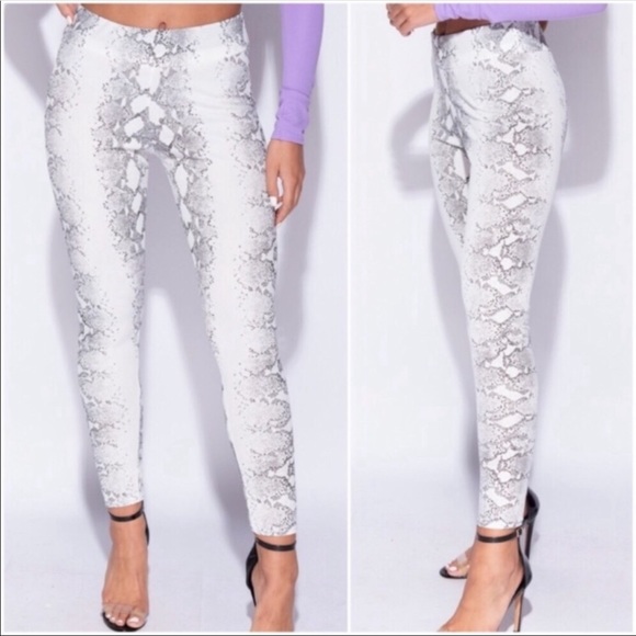 High waist snake print leggings🔥 size 4 - Picture 2 of 8